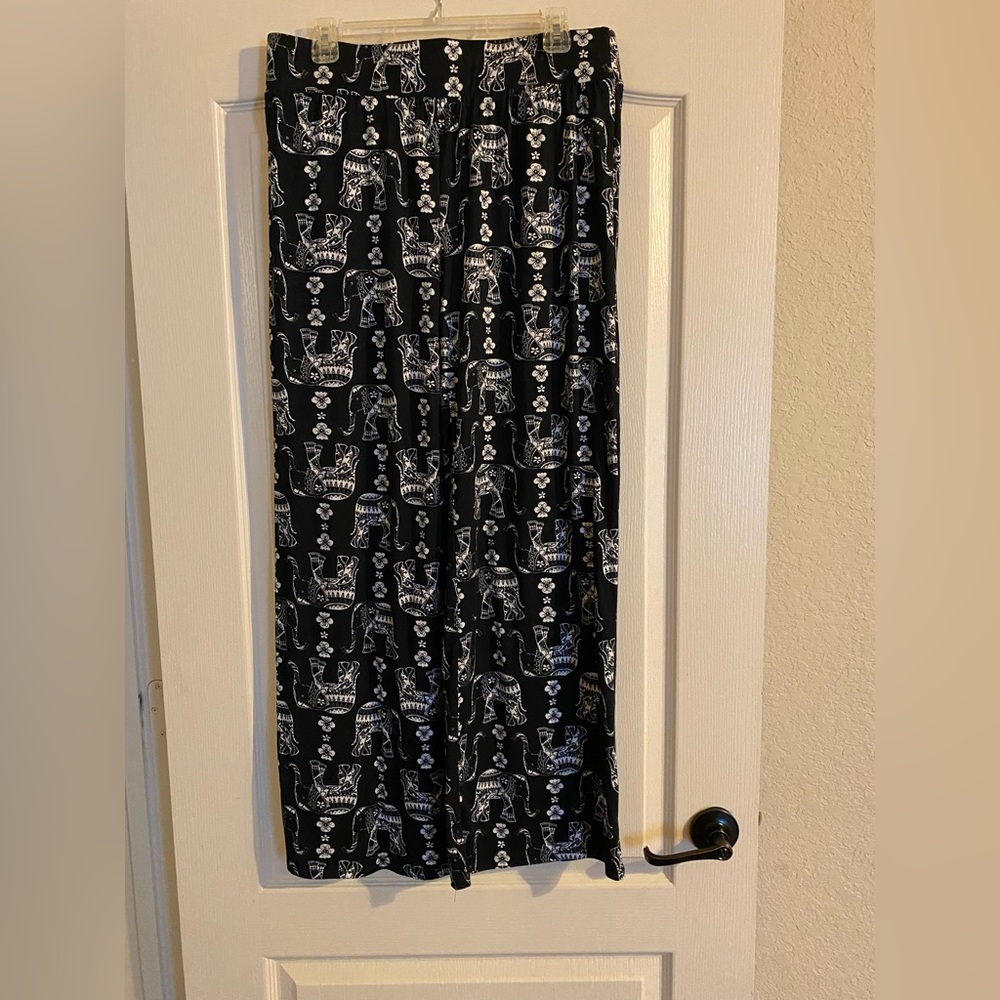 NWOT  elephant print lounge pants